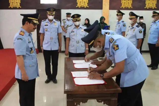 Kakanwil Kemenkumham Aceh Lantik 16 Pejabat Elson V Jajaran Pemasyarakatan Kakanwil Kemenkumham Aceh Lantik 16 Pejabat Elson V Jajaran Pemasyarakatan