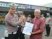 Warga Karanganyar Pasang Kaca Cembung Keselamatan Lalu Lintas Dapat Reward Dari Polres Kebumen