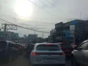 Macet Total Arus Lalulintas Hadapi Tahun Baru 2023 Macet total ruas jalan Sipin, Kota Jambi hari pertama tahun baru 2023, Minggu (1/1-2023).
