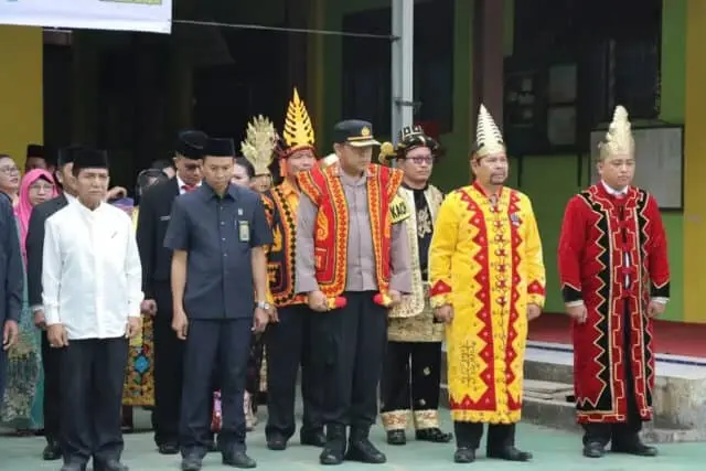 Kapolres Nias Hadiri Upacara Peringatan Hari Amal Bhakti ke-77 Kapolres Nias Hadiri Upacara Peringatan Hari Amal Bhakti ke-77