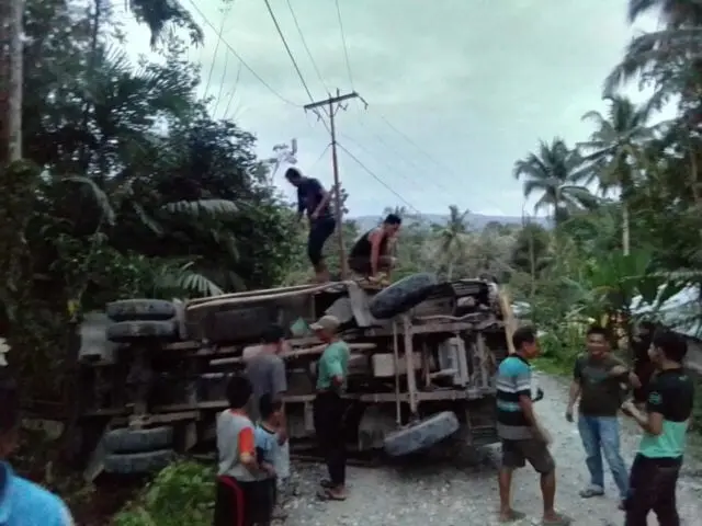 Akibat Jalan Provinsi Kep.Nias-Sumut Rusak Parah Korban Berjatuhan