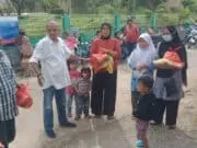 Komunitas Pengagum Romi Persiapkan Bantuan Sembako di Sungai Bahar dan Kuala Tungkal KPRH terus berbagi sembako kepada masyarakat yang membutuhkan.