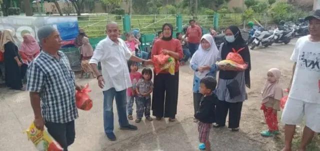IMG-20230107-WA0172 KPRH terus berbagi sembako kepada masyarakat yang membutuhkan.