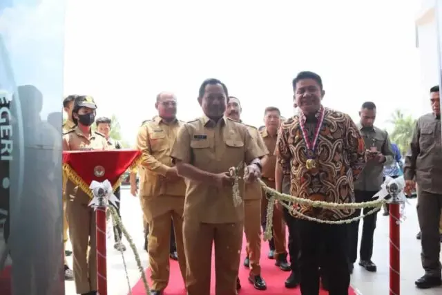 Mendagri Resmikan Gedung Menza, Balairung, dan Perpustakaan IPDN Mendagri Resmikan Gedung Menza, Balairung, dan Perpustakaan IPDN