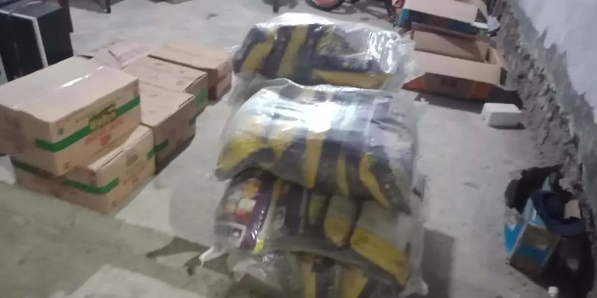 Komunitas Pengagum Romi Hariyanto Salurkan Bantuan Sembako di Kuala Tungkal Komunitas Pengagum Romi Hariyanto Salurkan Bantuan Sembako di Kuala Tungkal
