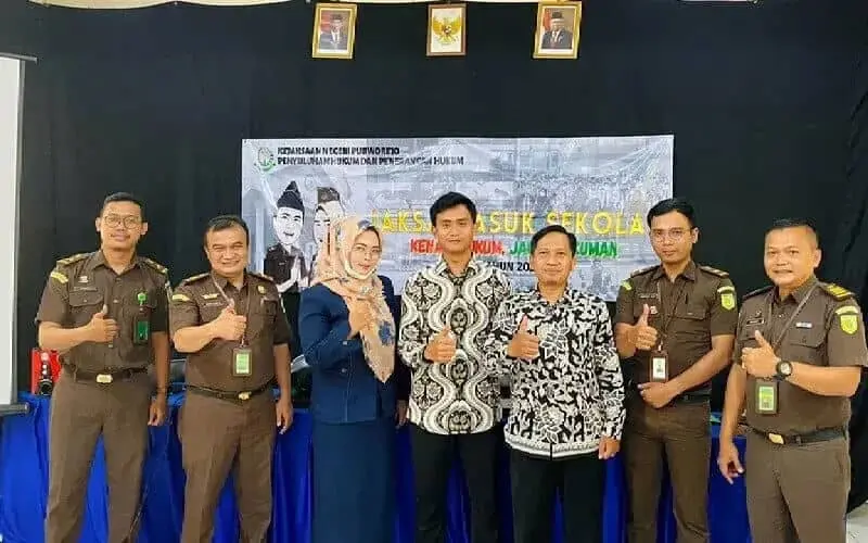 Kejari Purworejo Sosialisasi dan Edukasi Siswa tentang Hukum di SMK TI Kartika Cendekia Purworejo Kejari Purworejo Sosialisasi dan Edukasi Siswa tentang Hukum di SMK TI Kartika Cendekia Purworejo