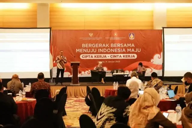 Terbitnya Perppu Cipta Kerja Dinilai sebagai Langkah Strategis Hadapi Dinamika Perekonomian Global Terbitnya Perppu Cipta Kerja Dinilai sebagai Langkah Strategis Hadapi Dinamika Perekonomian Global