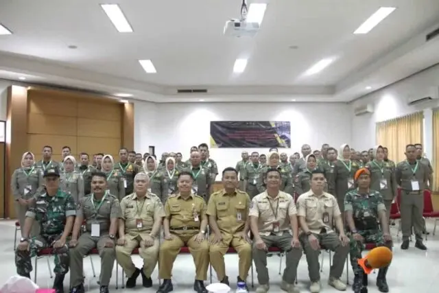 Peran Satpol PP Sangat Menentukan Pencapaian Otonomi Daerah Peran Satpol PP Sangat Menentukan Pencapaian Otonomi Daerah