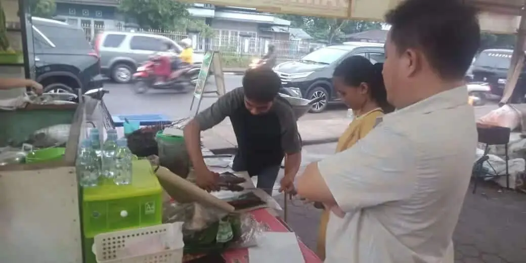Pondok Ikan Bakar Damar Sigi, Bubumnya Meresap dan Tidak Dalam Merogoh Koceh