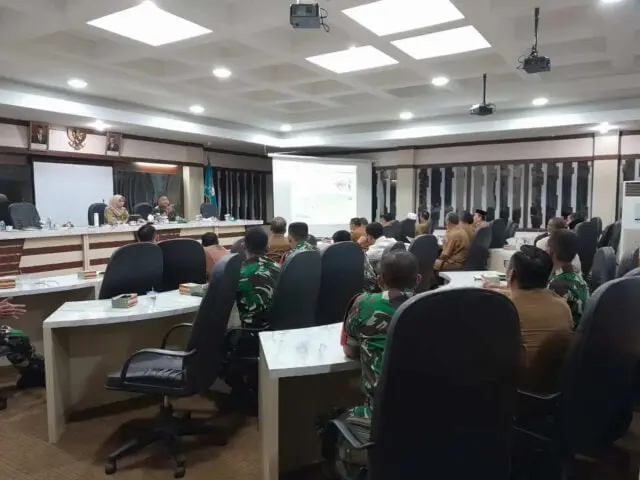 Dandim 0116 & PJ Bupati Laksanakan Rapat tekan Inflasi Peternakan dan Pertanian Dandim 0116 & PJ Bupati Laksanakan Rapat tekan Inflasi Peternakan dan Pertanian