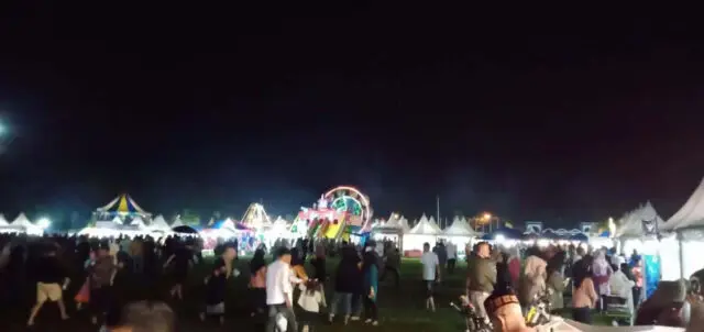 Berbagai Kalangan Masyarakat Padati Malam Ke-3 Pergelaran Rameune Expo 2023 Berbagai Kalangan Masyarakat Padati Malam Ke-3 Pergelaran Rameune Expo 2023