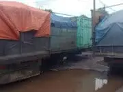 Ribuan Pengemudi Truk Batubara Jambi Terancam Hadapi Lebaran Pengemudi truk batubara bakal terancam menghadapi Lebaran Idul Fitri. Pasalnya, kondisi ini dampak larangan truk batubara melintas menuju Pelabuhan Talang Duku.