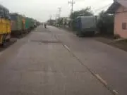 Ratusan Pengemudi Truk Batubara Berencana Datangi Gubernur Jambi Truk muatan batubara Jambi sudah tidak diperbolehkan lagi melintas di ruas jalan Nasional.