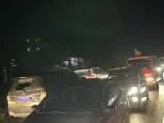Gawat, Macet Sepanjang 5 Km di Muaro Jambi Akibat Truk Muata Batubara Kemacetan panjang di Paal 16, Kabupaten Muaro Jambi yang diakibatkan truk bermuatan batubara.