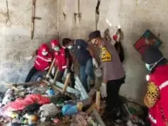 Bau Menyengat, Ternyata Ada Mayat di tumpukan Sampah