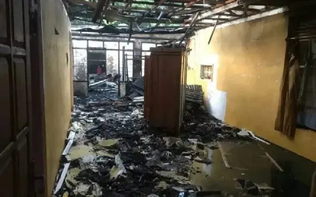 Bakar Sampah Dekat Dapur, Rumah Warga Puring Malah Ikut Terbakar Bakar Sampah Dekat Dapur, Rumah Warga Puring Malah Ikut Terbakar