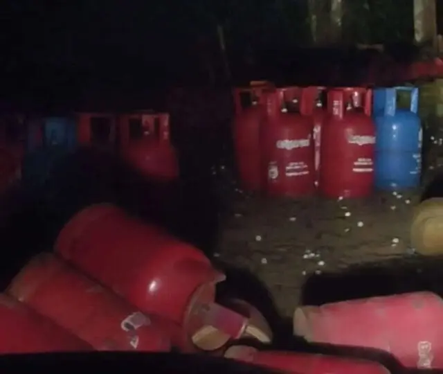 Terkesan Tutup Mata, APH Diminta Tindak Tegas Gas Oplosan Bersubsidi di Rumpin Bogor Terkesan Tutup Mata, APH Diminta Tindak Tegas Gas Oplosan Bersubsidi di Rumpin Bogor