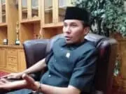 Jokowi Batal ke Jambi, Ketua DPRD Jambi Gak Tau Tunjuk Gubernur Al – Haris Ketua DPRD Jambi Edi Purwanto.