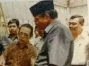 KISAH DATA OTENTIK SEORANG PEMIMPIN,LAYAK CERMATAN UNTUK ATASI MISKIN Alm Prof Ibrahim Hasan, mantan Gubernur Jambi.