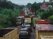 Pembangunan Jalan Khusus Batubara Jambi sepanjang 140 Km, Masih Mirip Cerita ‘Benang Kusut Beginilah kondisi kemacetan sering terjadi di Ruas Jalan Nasional Jambi yang diangkitkan truk bermuatan batubara.