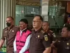 Ditetapkan Sebagai Tersangka, Menkominfo Jhony G. Plate Langsung Ditahan Kejagung Ditetapkan Sebagai Tersangka, Menkominfo Jhony G. Plate Langsung Ditahan Kejagung