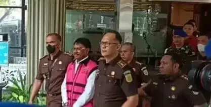 Ditetapkan Sebagai Tersangka, Menkominfo Jhony G. Plate Langsung Ditahan Kejagung Ditetapkan Sebagai Tersangka, Menkominfo Jhony G. Plate Langsung Ditahan Kejagung