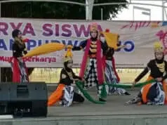 Minggu Pagi Ratusan Siswa SMK Kesehatan Purworejo Ramaikan panggung Amphitheater Alun-alun Purworejo Minggu Pagi Ratusan Siswa SMK Kesehatan Purworejo Ramaikan panggung Amphitheater Alun-alun Purworejo