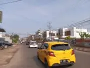 Sepanjang Jalan H Adam Malik, Kota Jambi Tidak Miliki TPS Aneh, Kota Jambi terus peroleh Adipura, sementara Tempat Pembuangan Sampah saja tidak tersedia, seperti di Jalan H Adam Malik, Kota Jambi. Poto/Pelita.co/fay
