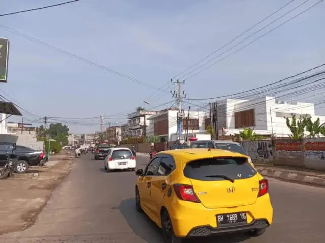 IMG-20230605-WA0003 Aneh, Kota Jambi terus peroleh Adipura, sementara Tempat Pembuangan Sampah saja tidak tersedia, seperti di Jalan H Adam Malik, Kota Jambi. Poto/Pelita.co/fay