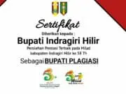 PW IPM Riau Berikan Penghargaan Kepada Bupati INHIL Atas Prestasi Plagiat Logo Milad IPM Tahun 2019