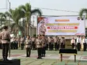 Kapolres Purworejo Pimpin Apel Sertijab Kapolsek Bruno Kompol Murtadho ke Iptu Muhamad Mustofa Kapolres Purworejo Pimpin Apel Sertijab Kapolsek Bruno Kompol Murtadho ke Iptu Muhamad Mustofa