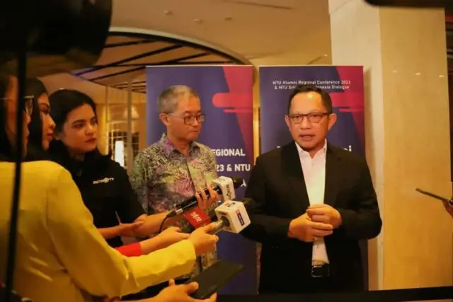 Hadiri Forum NTU Dialogue, Mendagri Beberkan Capaian Positif Indonesia di Skala Global Hadiri Forum NTU Dialogue, Mendagri Beberkan Capaian Positif Indonesia di Skala Global