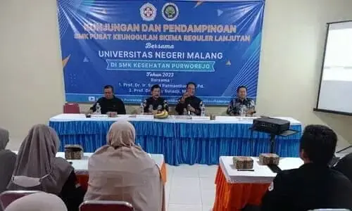 Dua Profesor Dari UM Kunjungi SMK Kesehatan Sebagai Bentuk Kelanjutan Dari Program SMK PK