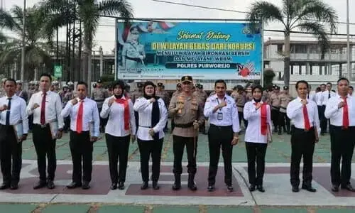 Unit PPA Polres Purworejo Terima Penghargaan Dari Komnas Perlindungan Anak Unit PPA Polres Purworejo Terima Penghargaan Dari Komnas Perlindungan Anak