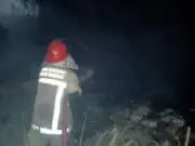 Kurang dari 1 Jam, BPBD Atasi Kebakaran Sampah di Belakang Pasar Curug Belasan Personel Diturunkan