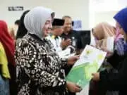 Wabup Serahkan Bantuan Modal Bagi 20 Pelaku UMKM