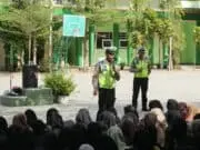 Kasus Bullying Meresahkan, Sat Lantas Sosialisasikan Anti Bullying di MAN 1 Kebumen Kasus Bullying Meresahkan, Sat Lantas Sosialisasikan Anti Bullying di MAN 1 Kebumen