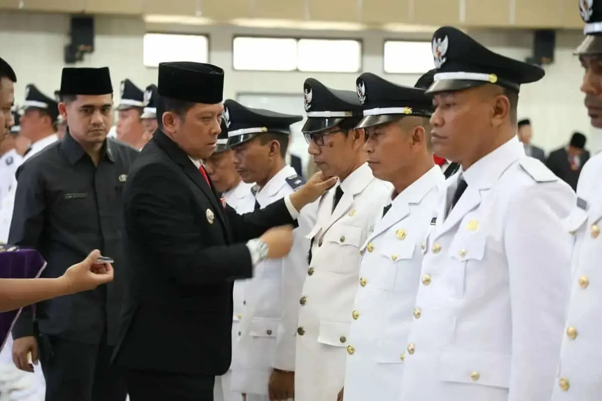 Pj Bupati Tangerang Lantik 17 Kepala Desa Pj Bupati Tangerang Lantik 17 Kepala Desa