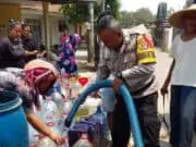 Kapolresta Tangerang Gandeng Perumdam TKR Salurkan Bantuan Air Bersih