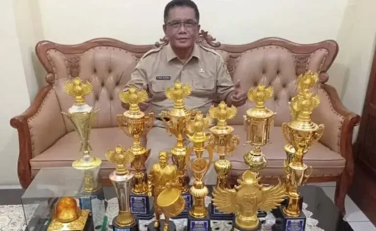 Gita Bahana Spensa Boyong 12 Piala Dalam Kejuaraan Marching Band Piala Raja Hamengkubuno Gita Bahana Spensa Boyong 12 Piala Dalam Kejuaraan Marching Band Piala Raja Hamengkubuno