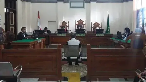 foto-sidang-putusan-mantan-pegawai-bri-juan-di-pn-medandok-kejari-asahan_169