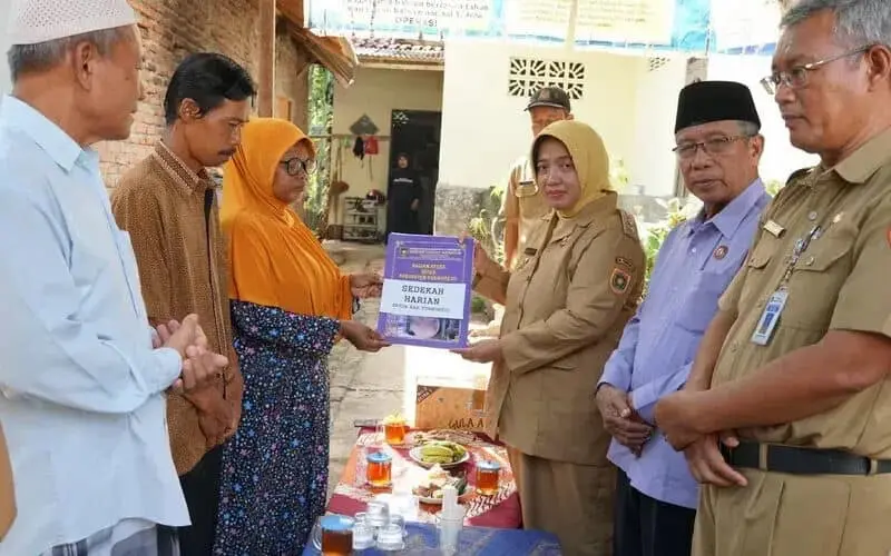 Plt Bupati Purworejo Beri Bantuan Ke Keluarga Salsabila dan Agus Joko Susiloe Korban Laka Laut Plt Bupati Purworejo Beri Bantuan Ke Keluarga Salsabila dan Agus Joko Susiloe Korban Laka Laut