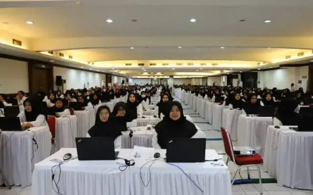 Plt Bupati Purworejo Monitoring Tes PPPK di Gedung JEC Yogjakarta. Sebanyak 2990 Peserta Siap Beradu Nasib