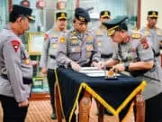 Kapolri Pimpin Sertijab Kapolda Banten di Mabes Polri