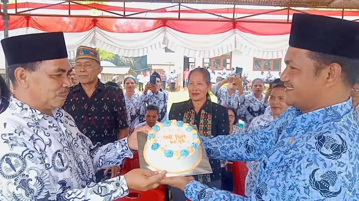 Rayakan HGN Dan HUT PGRI Ke 78, PGRI Kecamatan Pacar Manggarai Barat NTT Gelar Upacara Apel Bendera Rayakan HGN Dan HUT PGRI Ke 78, PGRI Kecamatan Pacar Manggarai Barat NTT Gelar Upacara Apel Bendera