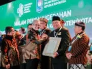 Pemkot Tangsel Raih Penghargaan STBM Pratama dari Kementerian Kesehatan RI Pemkot Tangsel Raih Penghargaan STBM Pratama dari Kementerian Kesehatan RI