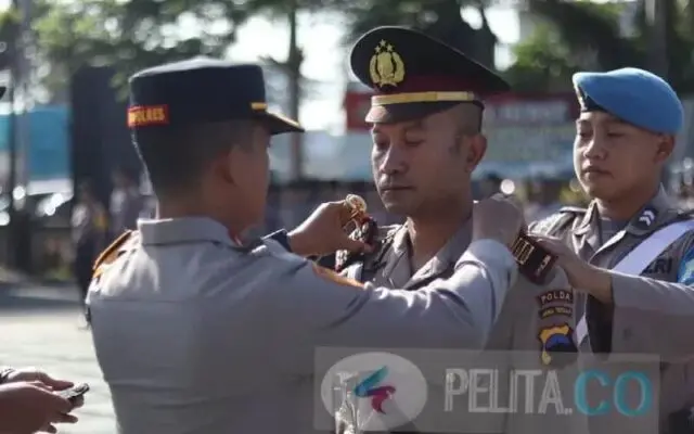 Kapolres Purworejo Pimpin Apel Sertijab Kasatresnarkoba dan Kapolsek Kapolres Purworejo Pimpin Apel Sertijab Kasatresnarkoba dan Kapolsek