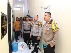 Cek Rutan Polres, AKBP Recky Berikan Semangat kepada Para Tahanan Cek Rutan Polres, AKBP Recky Berikan Semangat kepada Para Tahanan