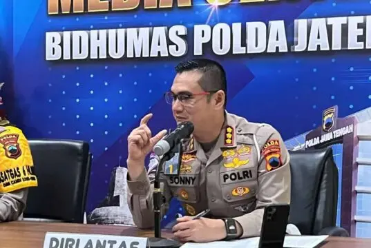 Gelar Konferensi Pers, Polda Jateng Sebut Angka Kecelakaan Menurun 31 Persen Gelar Konferensi Pers, Polda Jateng Sebut Angka Kecelakaan Menurun 31 Persen