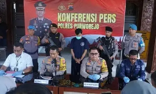Tega! Seorang Kakak Perkosa Adik Ipar Saat Mencari Rumput di Hutan Tega! Seorang Kakak Perkosa Adik Ipar Saat Mencari Rumput di Hutan